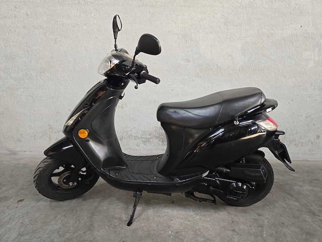 Senzo - snorscooter - sp50 - 4t 25km uitvoering dsn36d - afbeelding 1 van  7