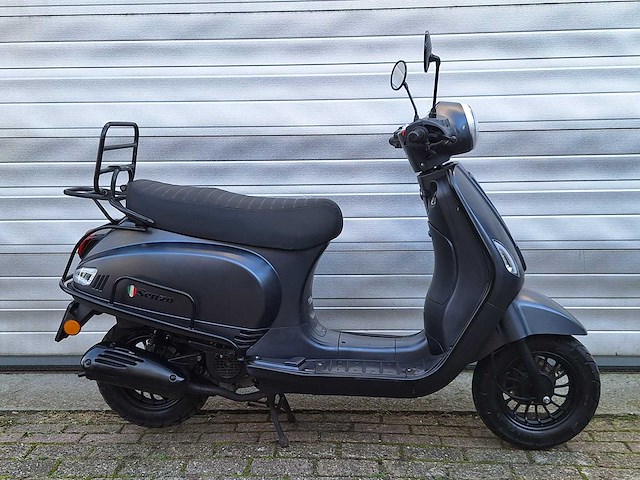 Senzo riva lux 25 km snorscooter 4takt - afbeelding 4 van  4