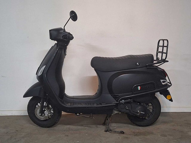 Senzo rivalux s 25 km snorscooter 4takt - afbeelding 1 van  7