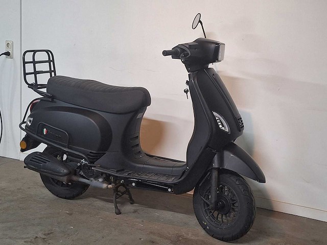 Senzo rivalux s 25 km snorscooter 4takt - afbeelding 6 van  7