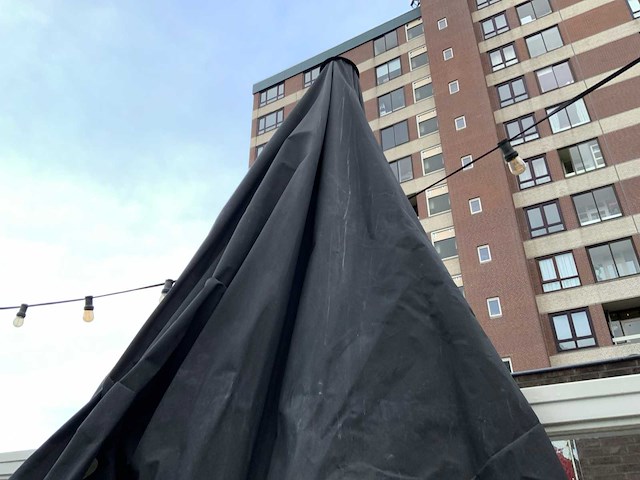 Serrano / mahou parasol - afbeelding 4 van  4