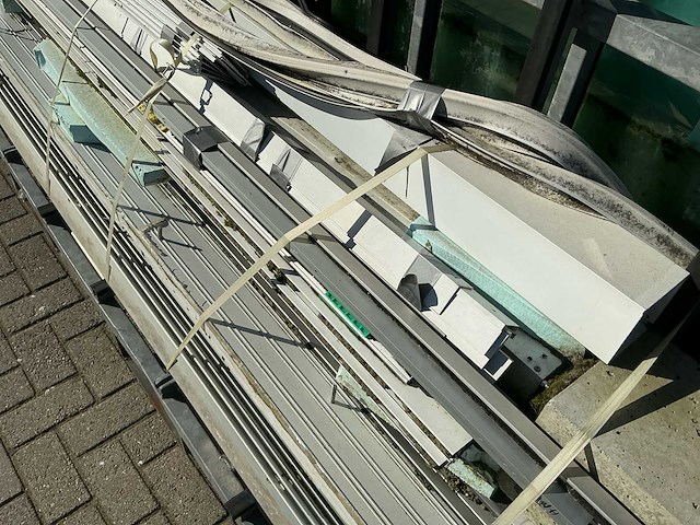 Serre - afbeelding 9 van  12