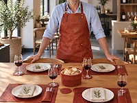 Served with style 16-delige leren horeca- en tafelset, chestnut (kastanjebruin) - afbeelding 5 van  5