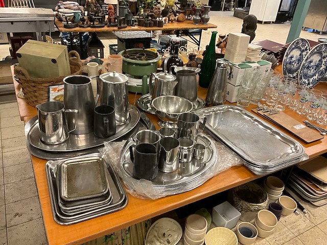 Serveer-, vleesschalen en kan (50x) - afbeelding 2 van  8