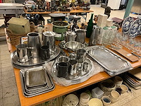 Serveer-, vleesschalen en kan (50x) - afbeelding 2 van  8