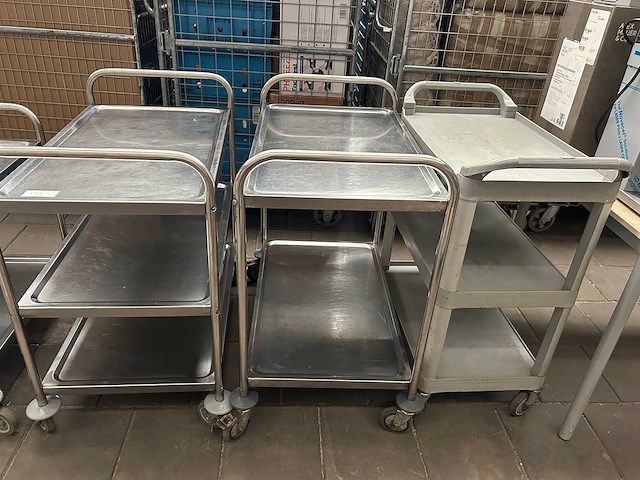 Serveerwagen (2 rvs, 1 kunststof) (3x) - afbeelding 1 van  1
