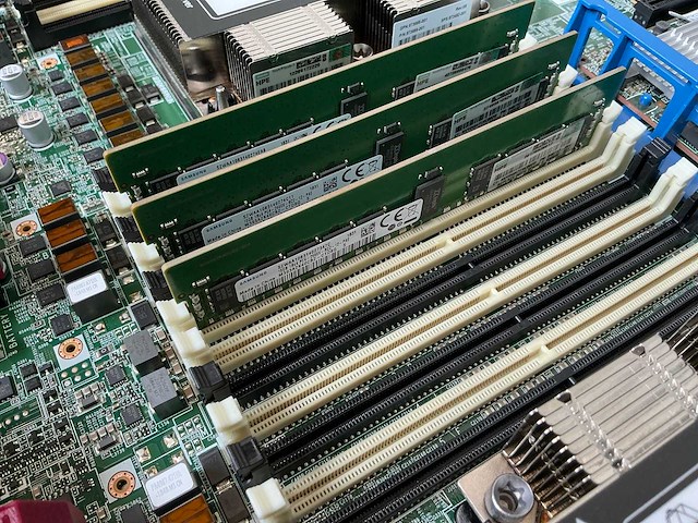Server - hp - proliant dl360 gen10 - afbeelding 9 van  10