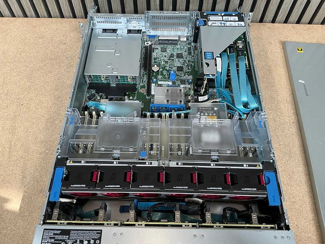 Server - hp - proliant dl380 gen10 - afbeelding 7 van  10