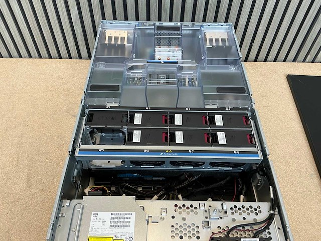 Server - hp - proliant ml350 gen9 - afbeelding 4 van  6