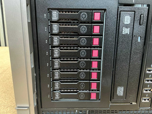 Server - hp - proliant ml350p gen8 - afbeelding 3 van  10