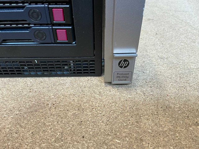 Server - hp - proliant ml350p gen8 - afbeelding 6 van  10