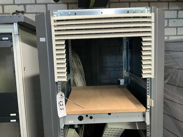 Server kasten en toebehoren (2x) - afbeelding 3 van  7