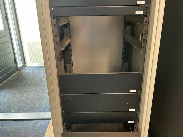 Server kasten en toebehoren (2x) - afbeelding 6 van  7