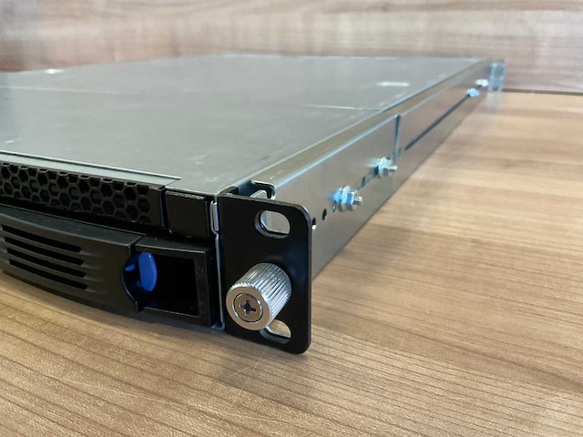 Server rack - afbeelding 6 van  9