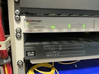 Server - afbeelding 9 van  11