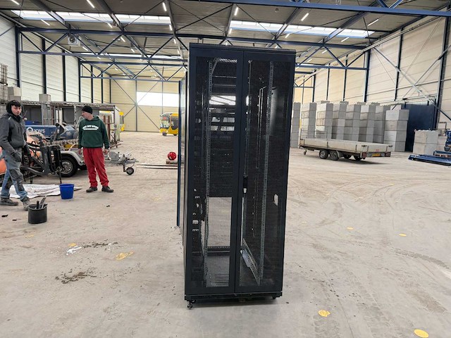 Serverkast - afbeelding 10 van  12