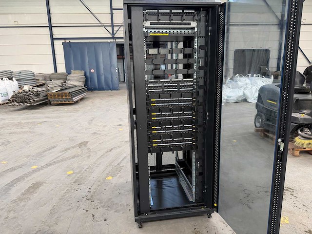 Serverkast - afbeelding 2 van  12