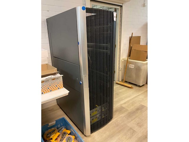 Serverkast - afbeelding 3 van  5