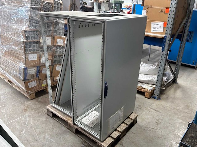 Servers behuizing (2x) - afbeelding 1 van  4