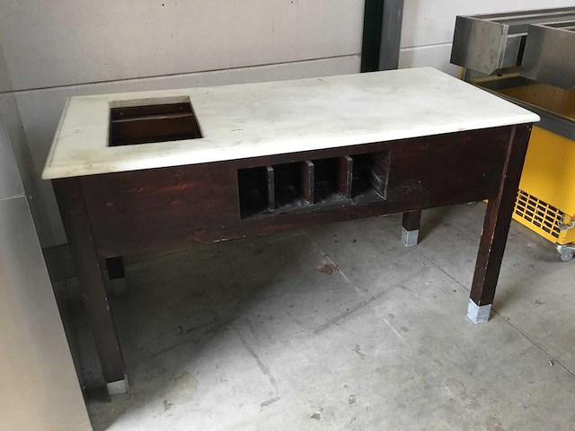 Service tafel - afbeelding 1 van  4