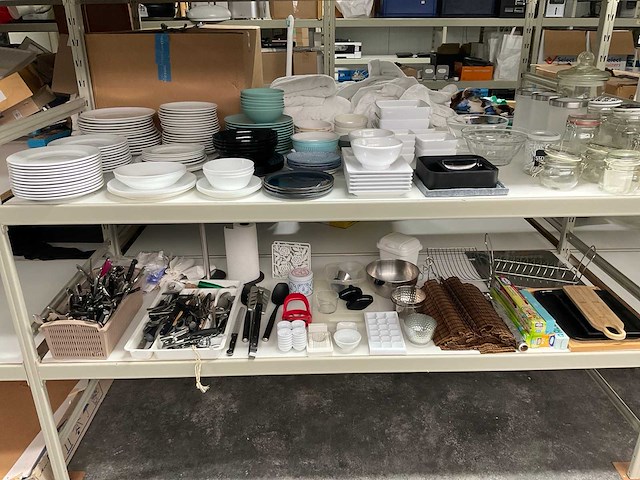 Servies, bestek en divers - afbeelding 1 van  11