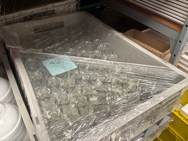 Servies en glaswerk - afbeelding 2 van  3