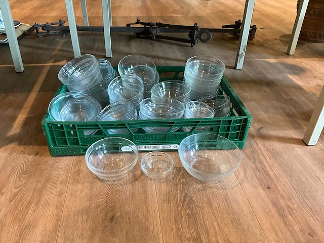Servies, glaswerk en bestek (49x) - afbeelding 2 van  4