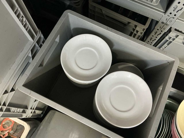 Servies, glaswerk en bestek zeer grote partij - afbeelding 4 van  38