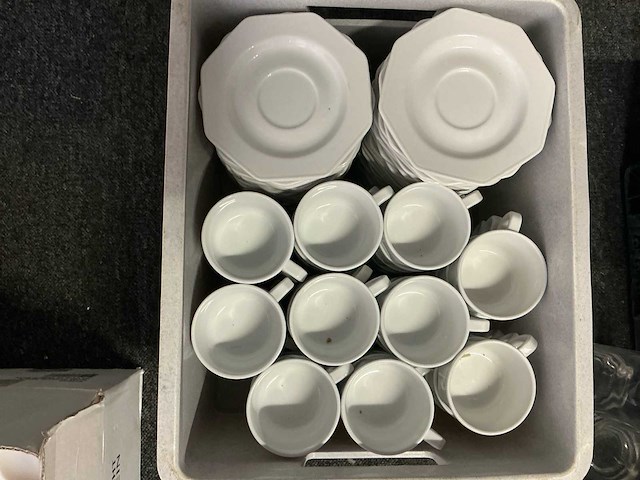 Servies, glaswerk en bestek zeer grote partij - afbeelding 13 van  38