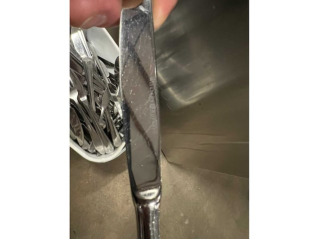 Servies, glaswerk en bestek - afbeelding 2 van  2