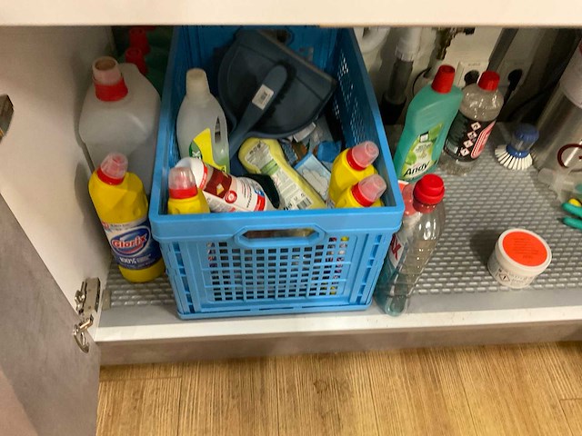 Servies, glaswerk en bestek - afbeelding 12 van  27