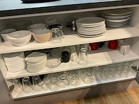 Servies, glaswerk en bestek - afbeelding 3 van  27