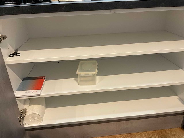 Servies, glaswerk en bestek - afbeelding 4 van  27