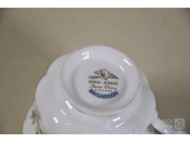 Servies royal albert - afbeelding 10 van  12