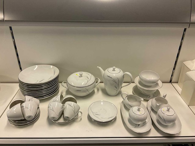 Servies set - afbeelding 1 van  5