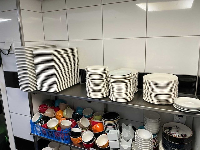 Servies - afbeelding 6 van  10