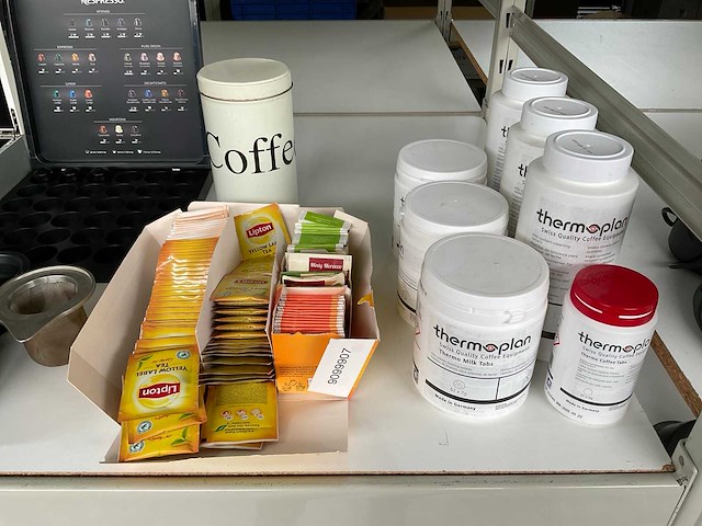 Servies - afbeelding 4 van  8