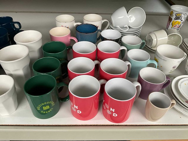 Servies - afbeelding 6 van  8