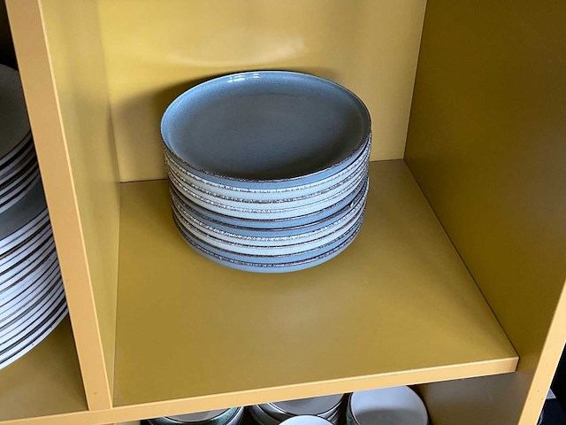 Servies - afbeelding 2 van  7