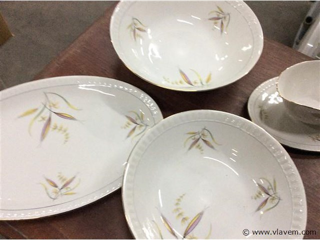 Servies - afbeelding 3 van  3