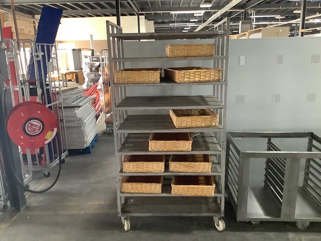 Serving trolley - afbeelding 1 van  3
