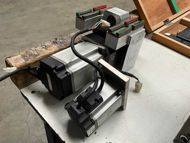 Servomotor (2x) - afbeelding 2 van  5
