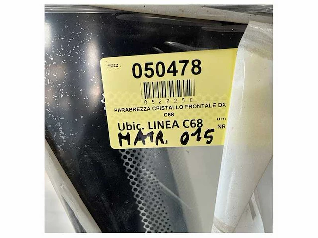 Sessa marine c68 front glass cockpit window - 050478 - afbeelding 2 van  2