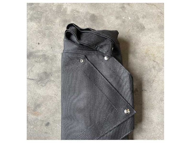 Sessa marine fly40 front window black mesh sun cover - 048115g - afbeelding 6 van  6