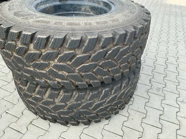 Set 4 nokian hakkapeliitta tri tractorbanden met stalen velgen – 480/80 r34 + 400/80 r24 - afbeelding 15 van  20