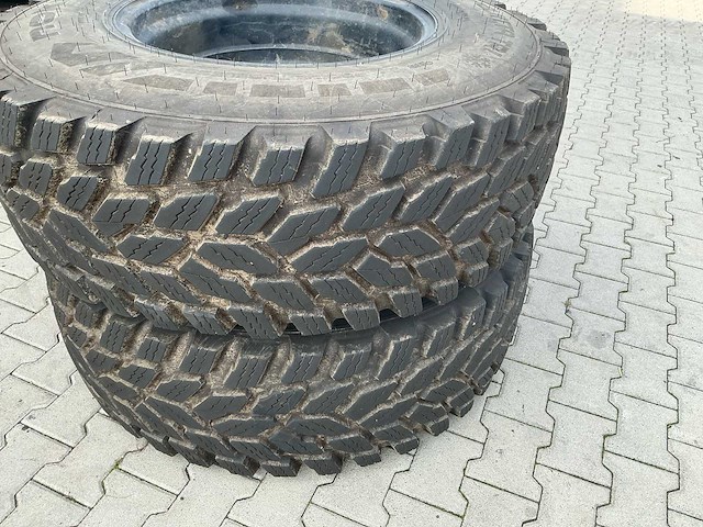 Set 4 nokian hakkapeliitta tri tractorbanden met stalen velgen – 480/80 r34 + 400/80 r24 - afbeelding 5 van  17