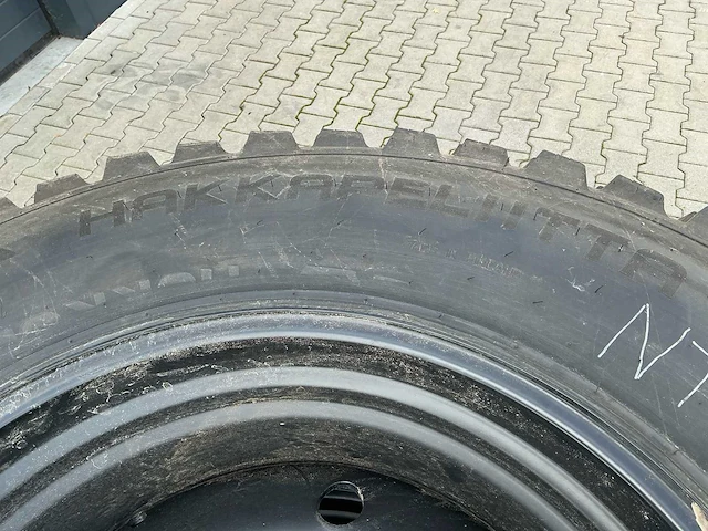 Set 4 nokian hakkapeliitta tri tractorbanden met stalen velgen – 480/80 r34 + 400/80 r24 - afbeelding 15 van  20