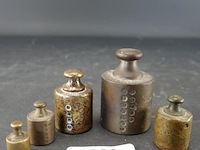 Set antieke geijkte bronzen gewichten - afbeelding 1 van  5