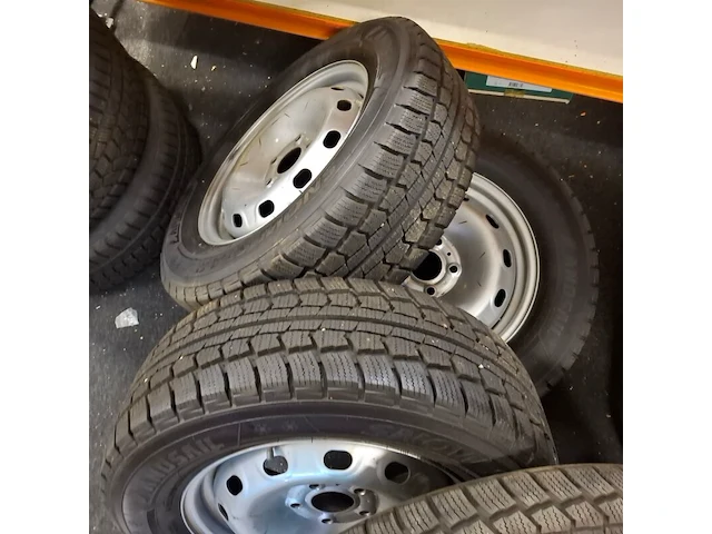 Set banden op stalen velg good year - afbeelding 3 van  5