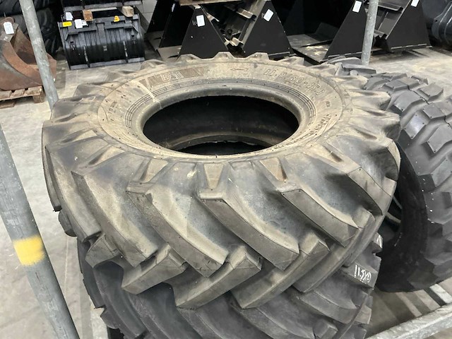 Set bkt implement-as504 banden 11.5/80-15.3 (4x) - afbeelding 3 van  8